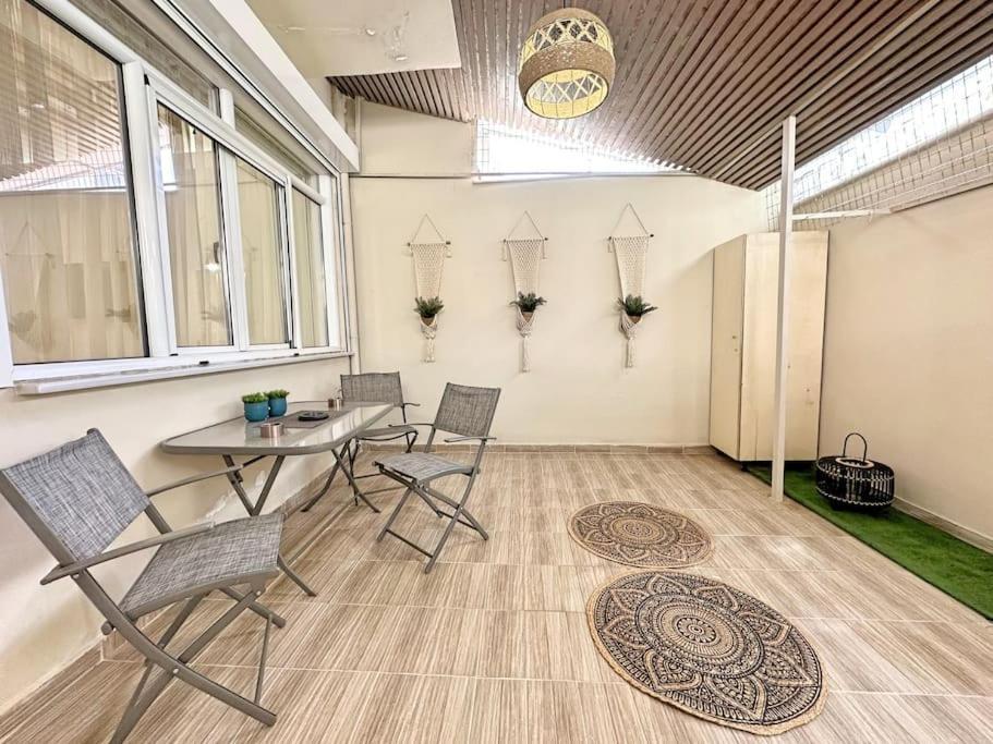Oasis Luxury Apartments Еретрия Екстериор снимка
