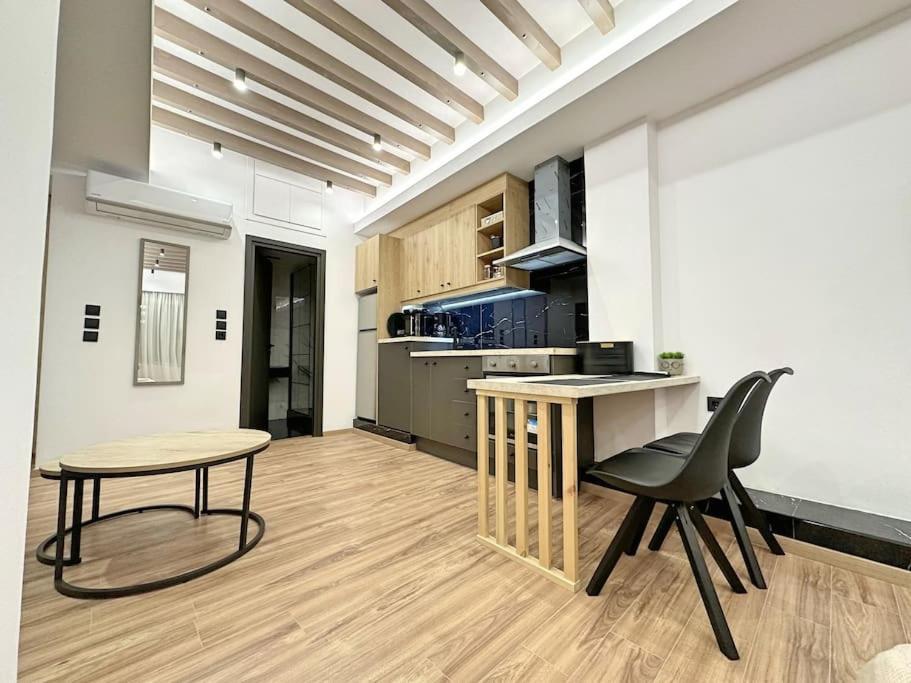 Oasis Luxury Apartments Еретрия Екстериор снимка
