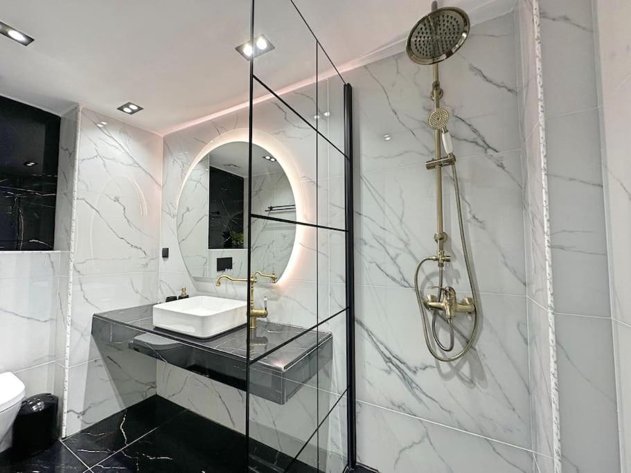 Oasis Luxury Apartments Еретрия Екстериор снимка