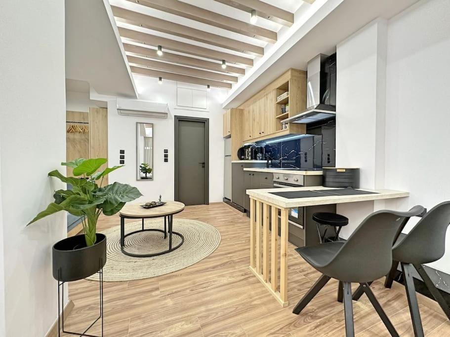 Oasis Luxury Apartments Еретрия Екстериор снимка