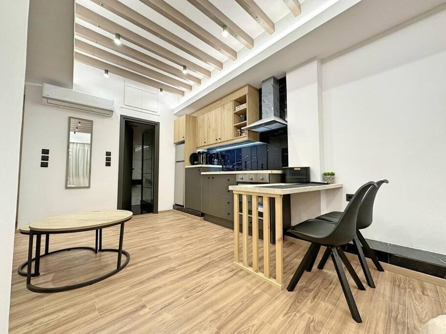 Oasis Luxury Apartments Еретрия Екстериор снимка