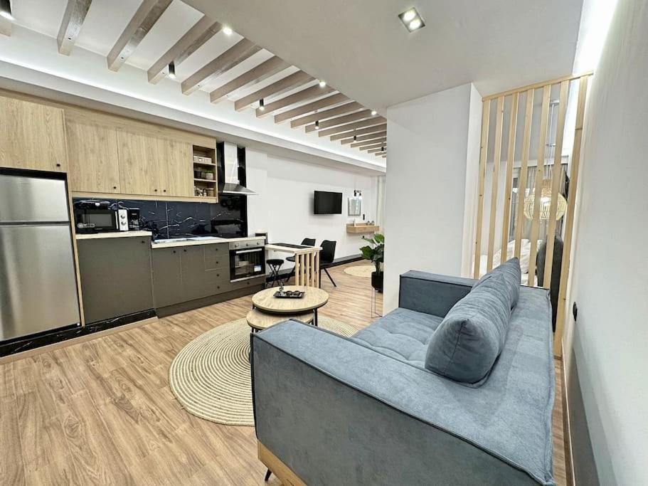 Oasis Luxury Apartments Еретрия Екстериор снимка