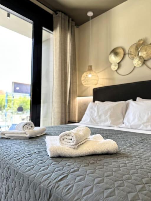 Oasis Luxury Apartments Еретрия Екстериор снимка
