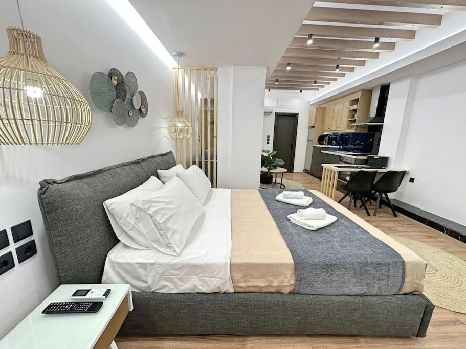 Oasis Luxury Apartments Еретрия Екстериор снимка